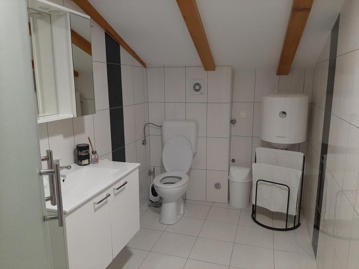 Apartmani Amra Novi Vinodolski Bagian luar foto