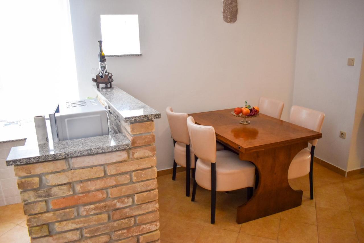 Apartmani Amra Novi Vinodolski Bagian luar foto