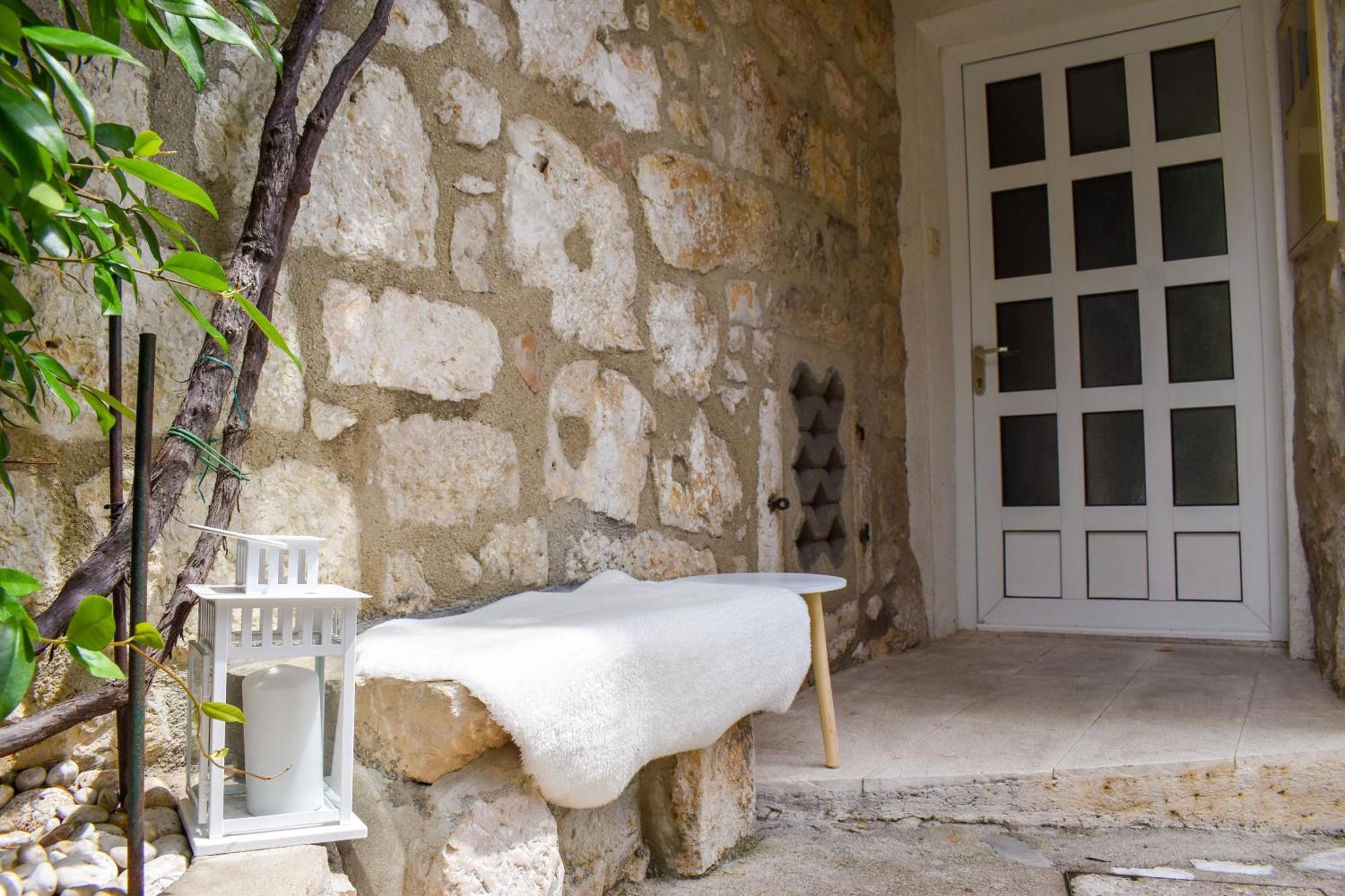 Apartmani Amra Novi Vinodolski Bagian luar foto