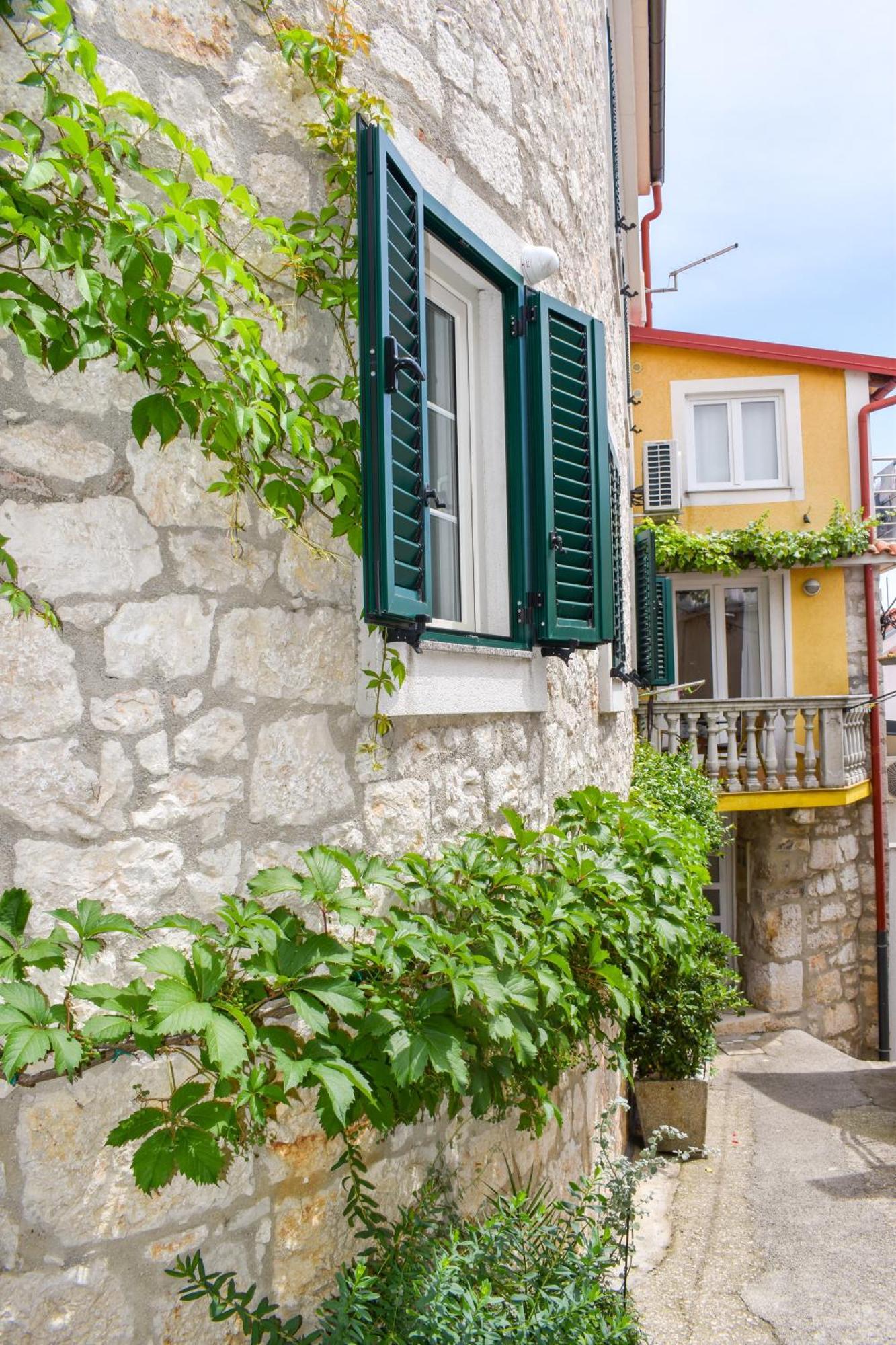 Apartmani Amra Novi Vinodolski Bagian luar foto