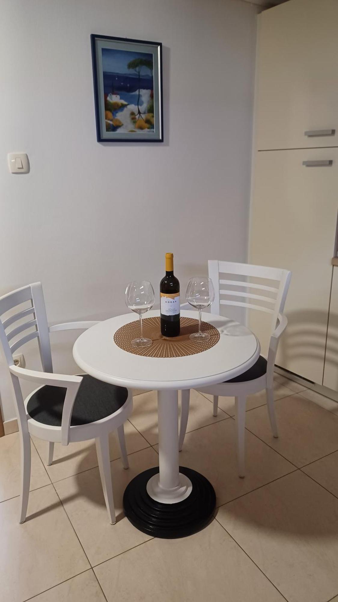 Apartmani Amra Novi Vinodolski Ruang foto